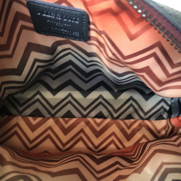 MISSONI FOR SAUDI AIRLINES dark blue vanity case. - Picture 13 of 14